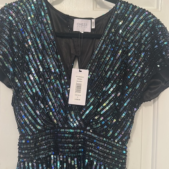 NWT One33 social sequin romper short sleeve black blue size 0 - Picture 3 of 4